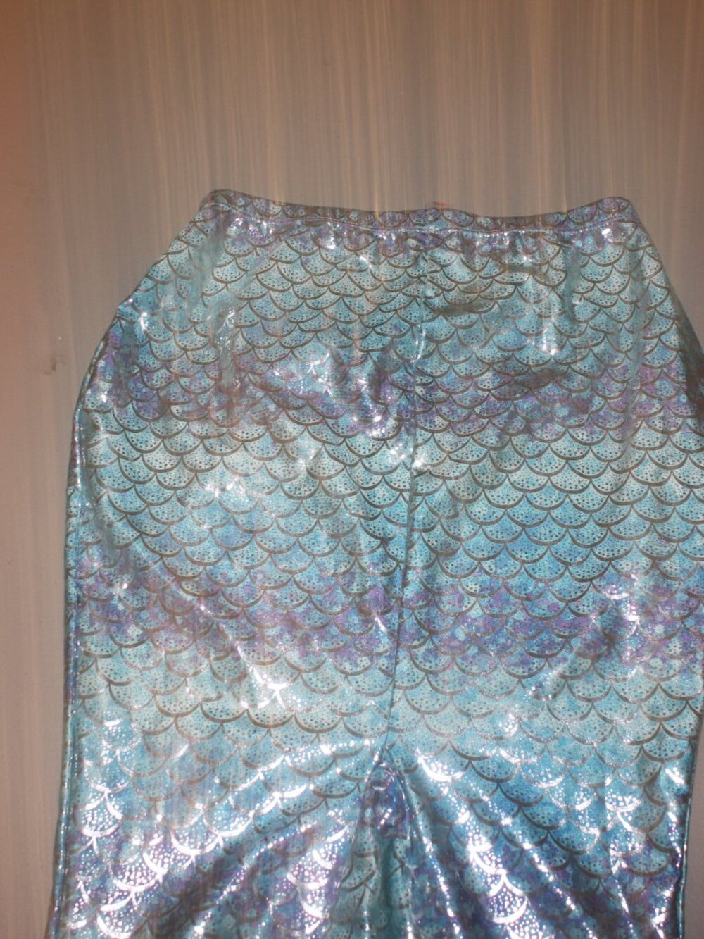 Blue Mermaide Tail Size Large - Picture 4 of 7